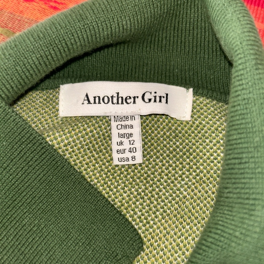 Urban Outfitters Women’s Geometric Green White Long Sleeve Crop Cotton Shirt Lrg - Picture 15 of 16